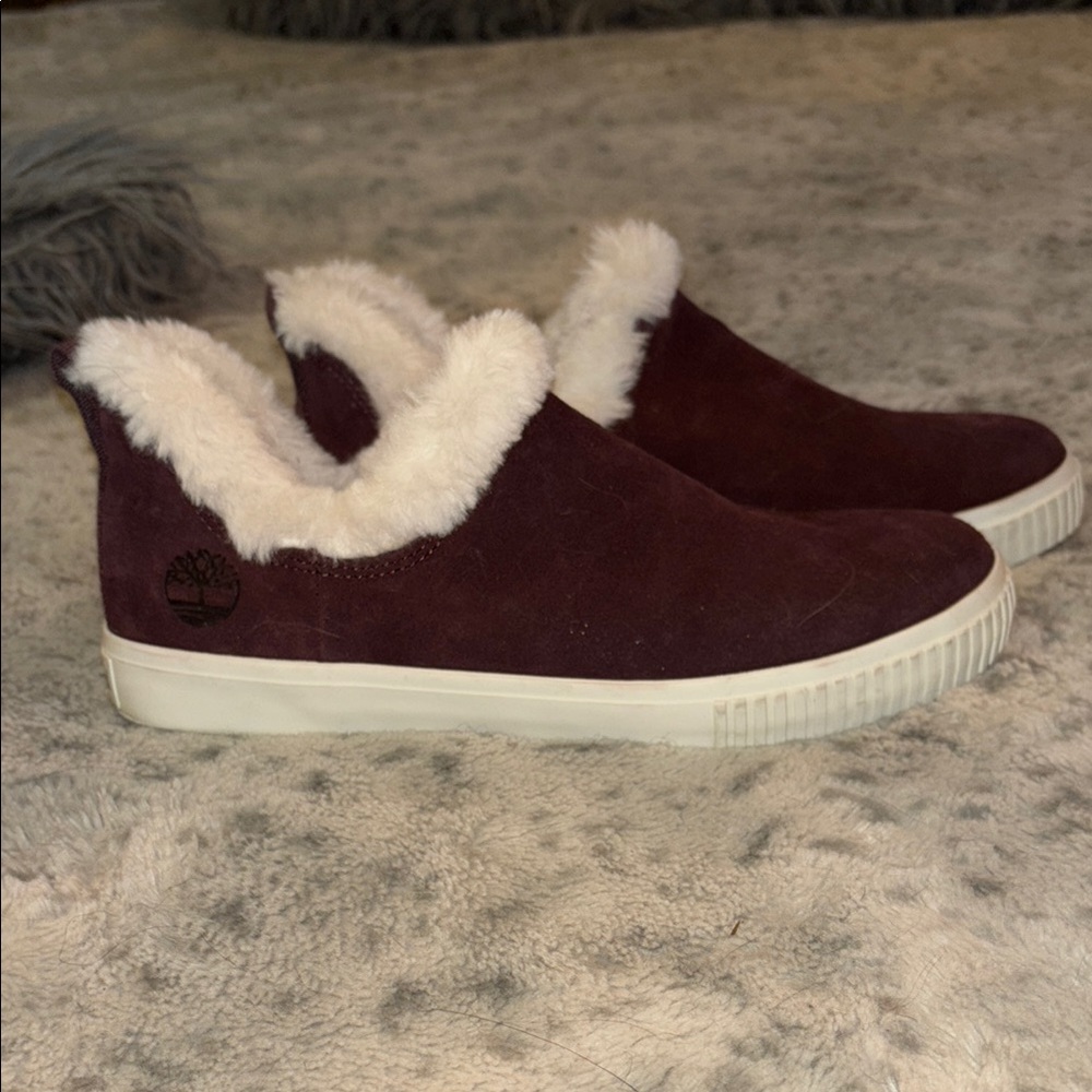 Timberland Women's Burgundy Slip-On Shoes sizer 8.5 NWOT